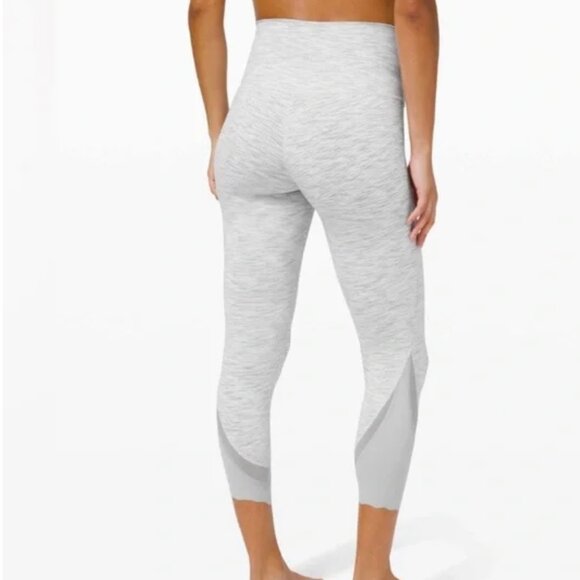 Lululemon Wunder Under Scalloped Hem High-Rise Crop 23” Legging, Size 12 - Picture 3 of 12